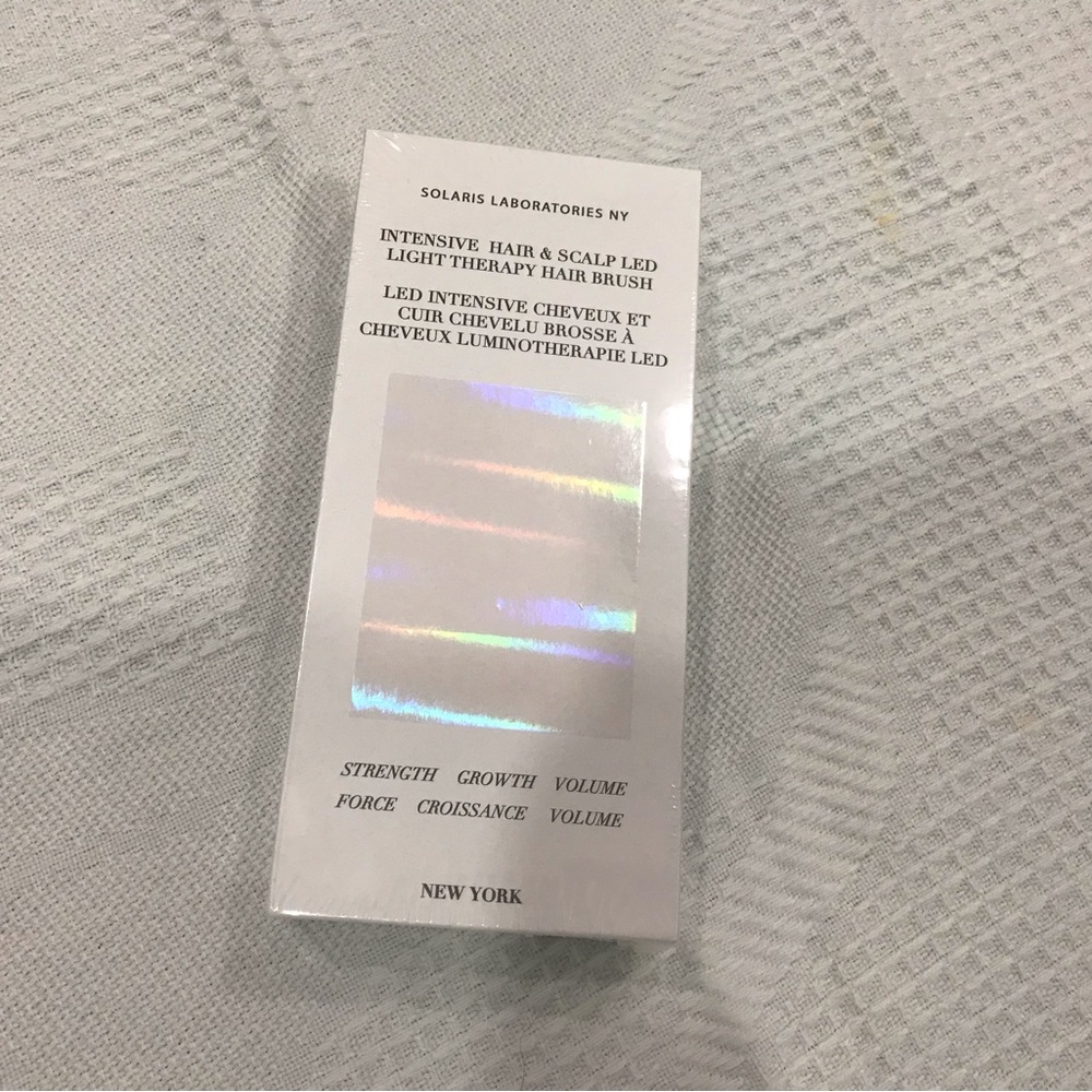 Solaris Laboratories NY LED Hair Brush - Holographic Silver